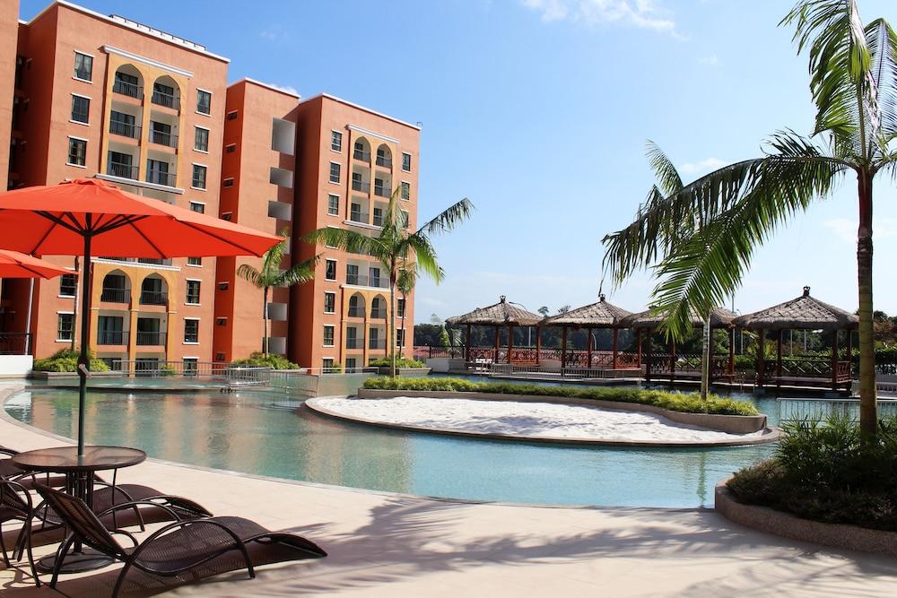 Arabian Bay Resort@ Bukit Gambang Resort City Εξωτερικό φωτογραφία