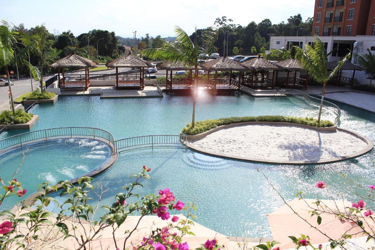 Arabian Bay Resort@ Bukit Gambang Resort City Εξωτερικό φωτογραφία